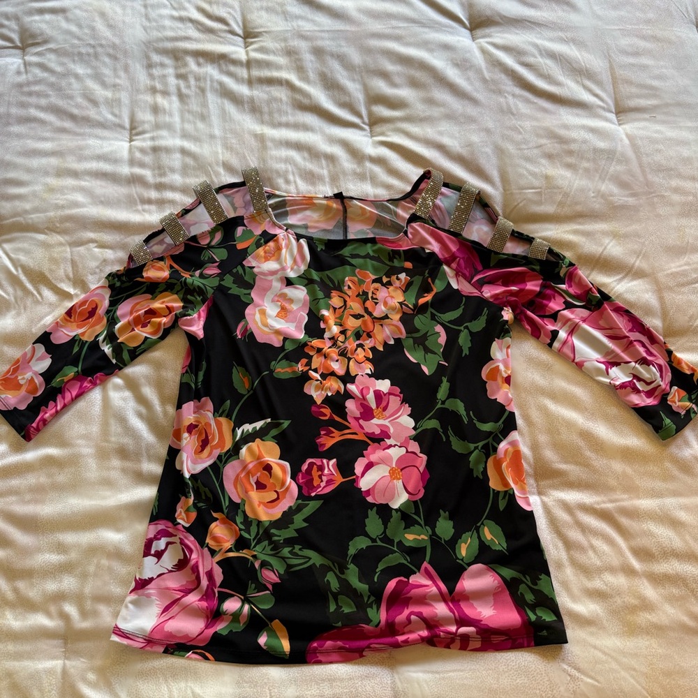PRELUDE Floral Black and Pink Women's Top Open Shoulder W/Rhinestone Straps.